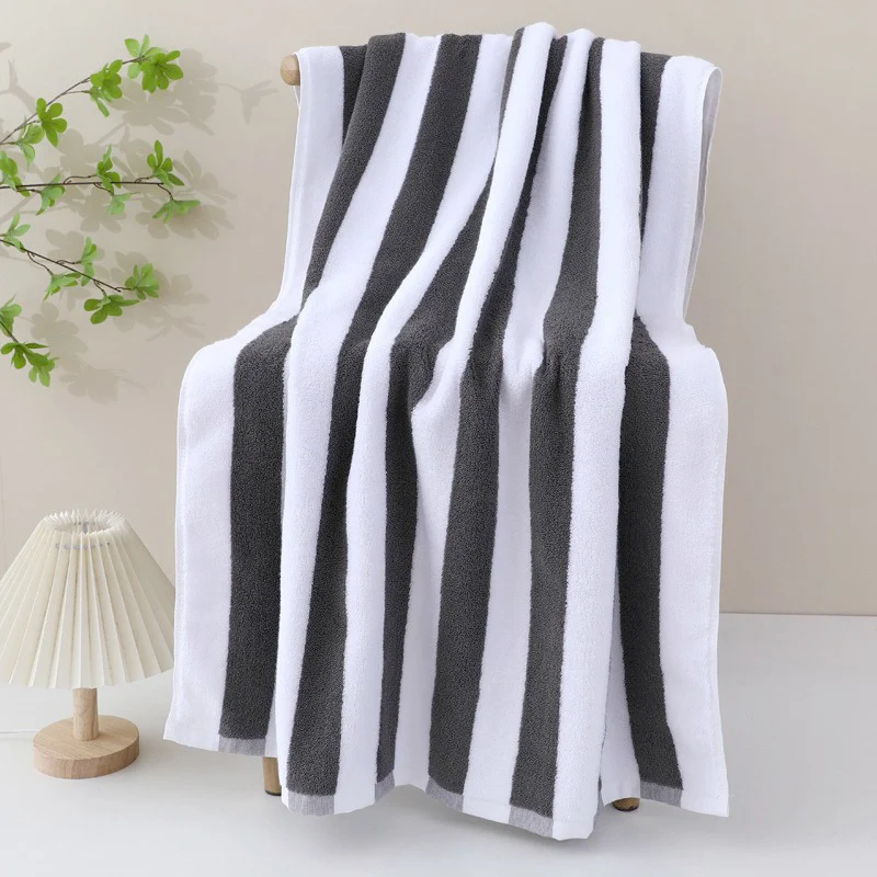 Premium-Handtuch mit elegantem Streifenmuster Skanto