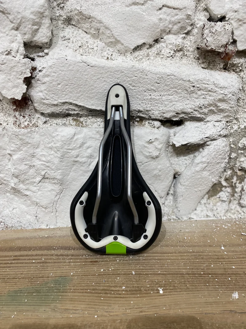 Sattel Cannondale schwarz-grün-weiß