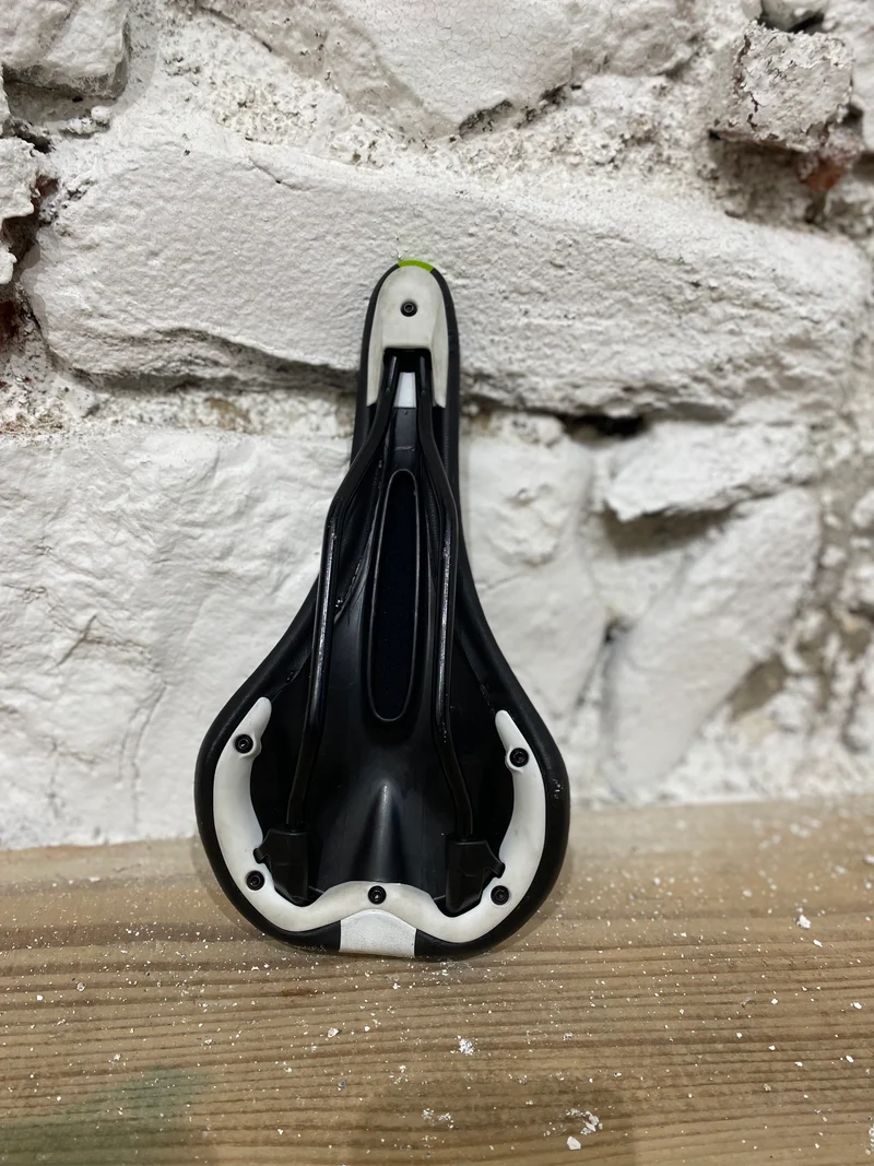 Sattel Cannondale schwarz-grün-weiß