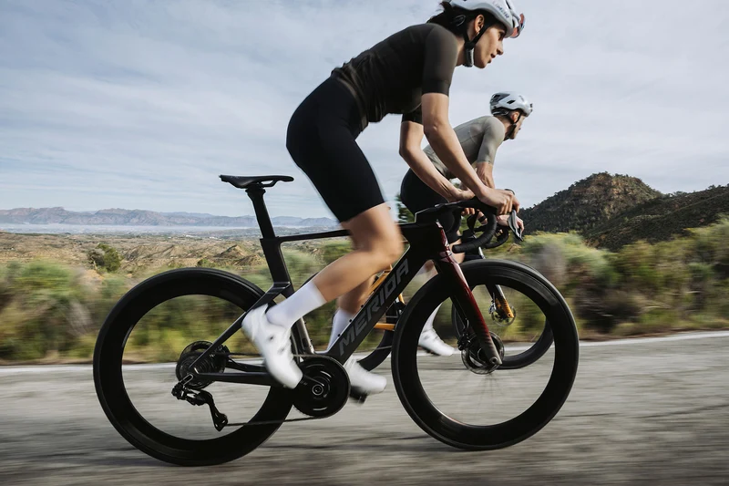 Merida Reacto 5000 2026 | Shimano 105 Di2 | Aero Carbon Rennrad