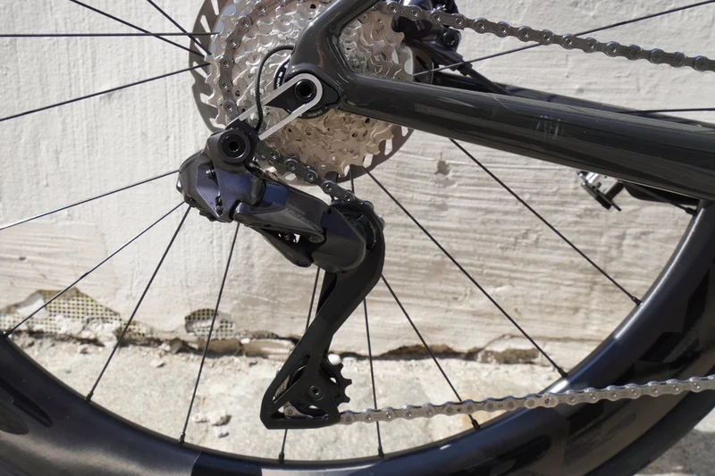 Merida Reacto 8000 2026 | Shimano Ultegra Di2 | Aero Carbon Rennrad | Carbon Laufräder
