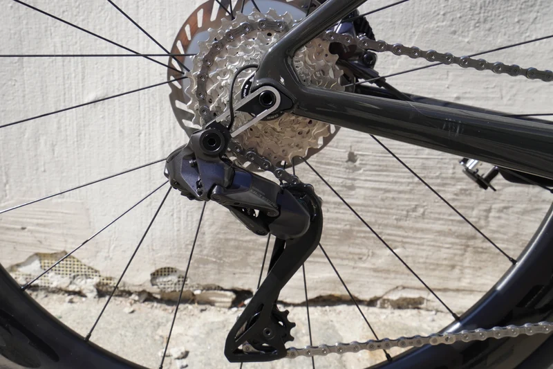 Merida Reacto 8000 2026 | Shimano Ultegra Di2 | Aero Carbon Rennrad | Carbon Laufräder