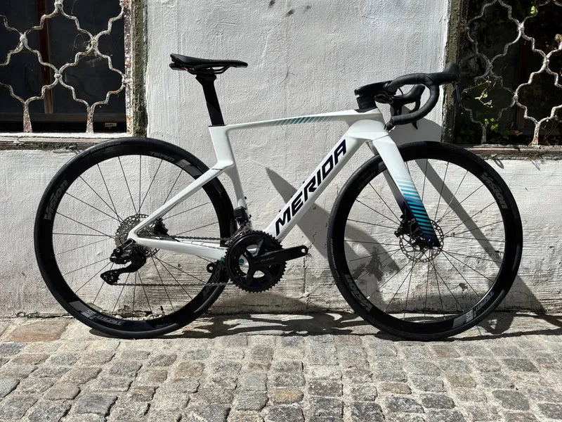 Merida Reacto 5000 2026 | Shimano 105 Di2 | Aero Carbon Rennrad