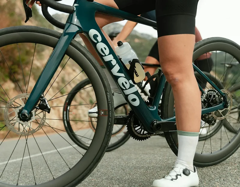 Cervelo Caledonia 2026 | Rennrad Carbon | Sram Force E1 AXS 2x12