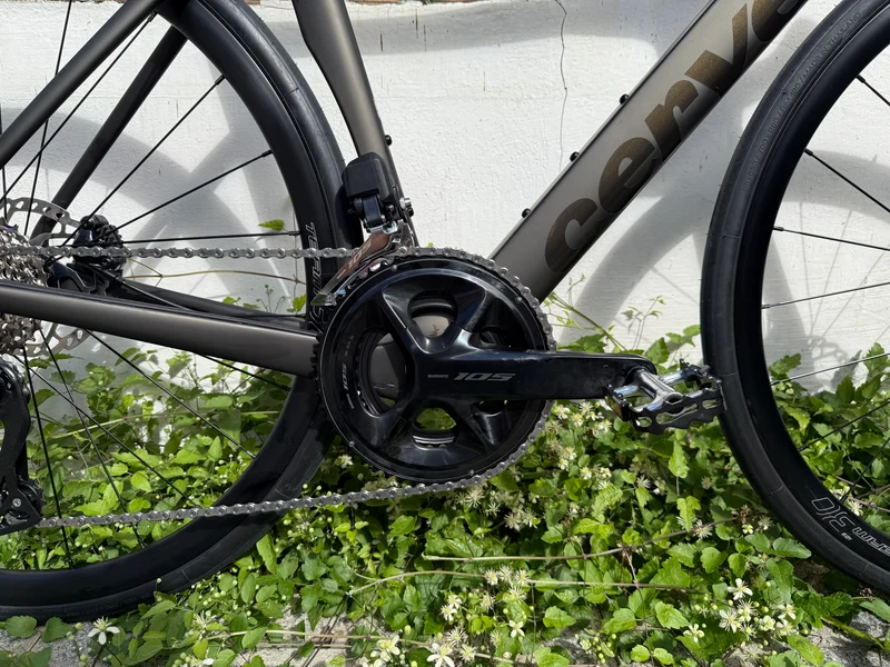 Cervelo SOLOIST 105 Di2 | Dark Slate / Serpentine 2026