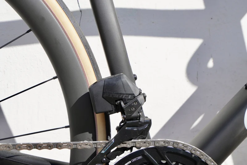 Cervelo R5 SRAM FORCE E1 2x12 Powermeter | 2026 Black/Bronze | Black/Silver