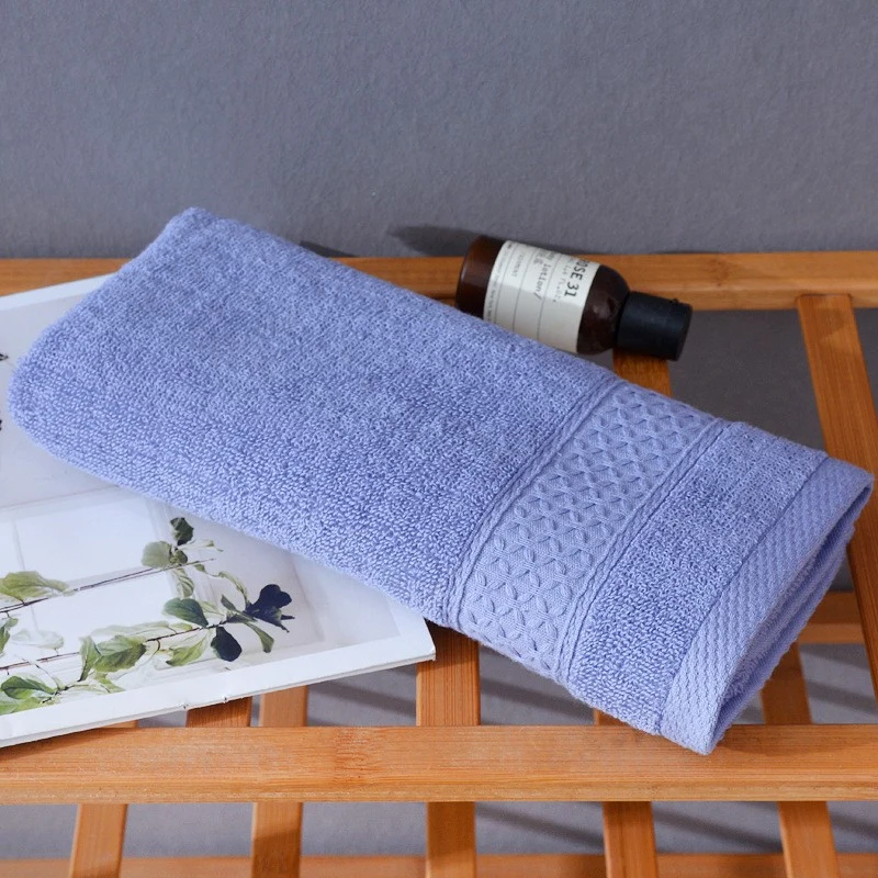 Hochwertiges Frottee-Badetuch mit eleganter Textur Skanto