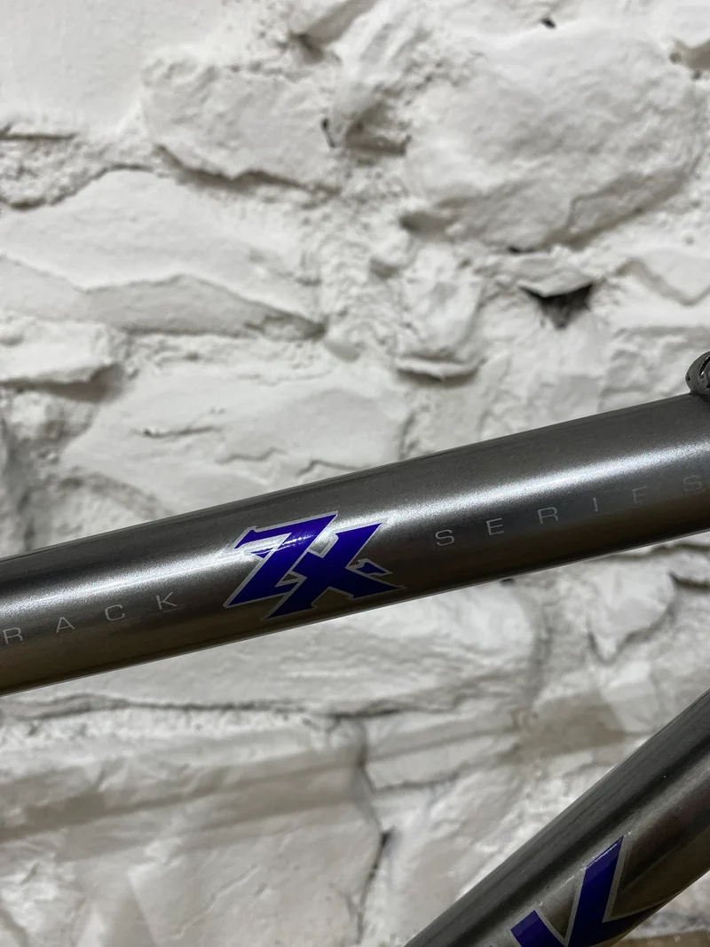 Singletrack ZX 970 grau