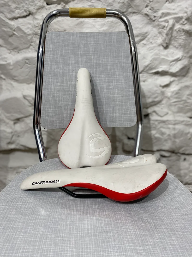Saddle Cannondale rot-weiß