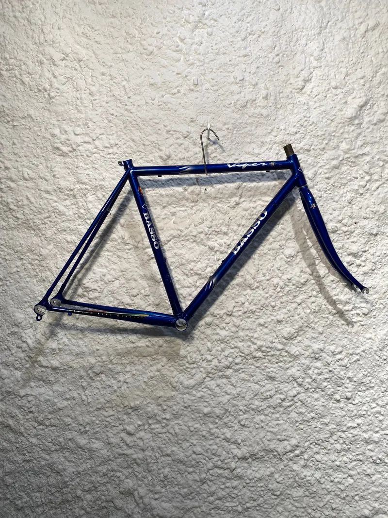 Viper frame blue with silver flames