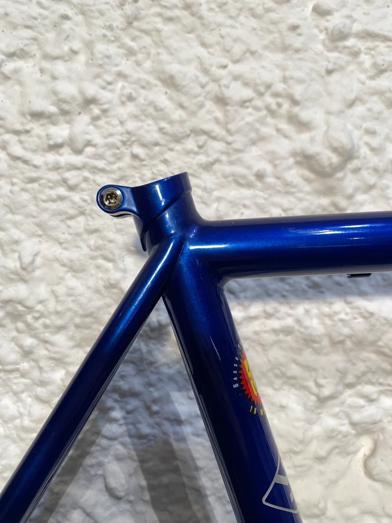Viper frame blue with silver flames