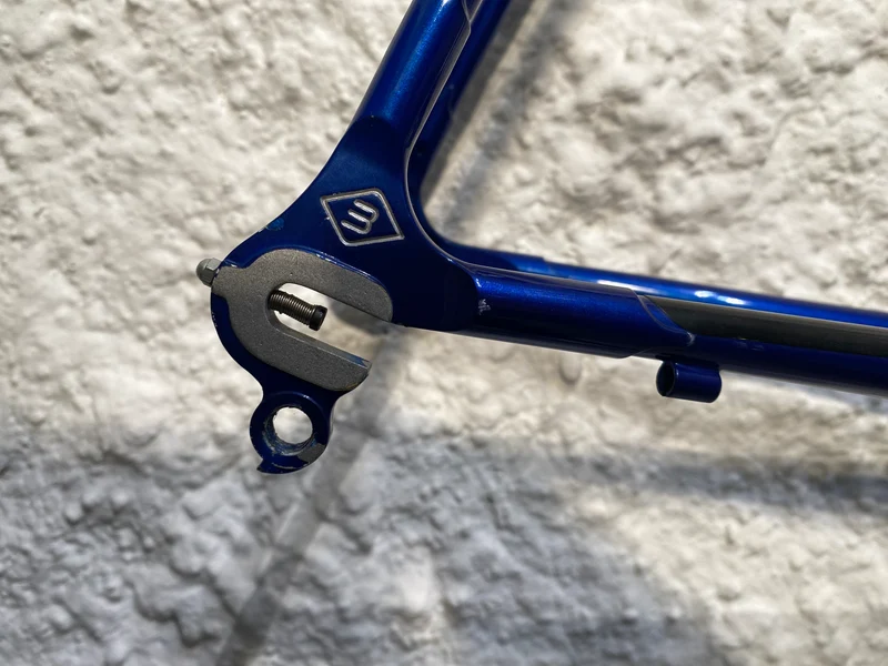 Viper frame blue with silver flames