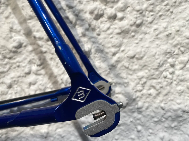 Viper frame blue with silver flames