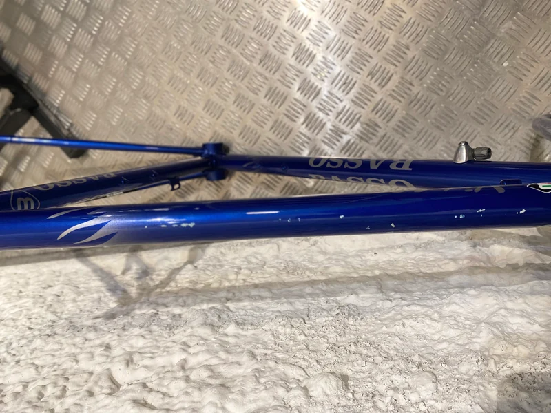 Viper frame blue with silver flames