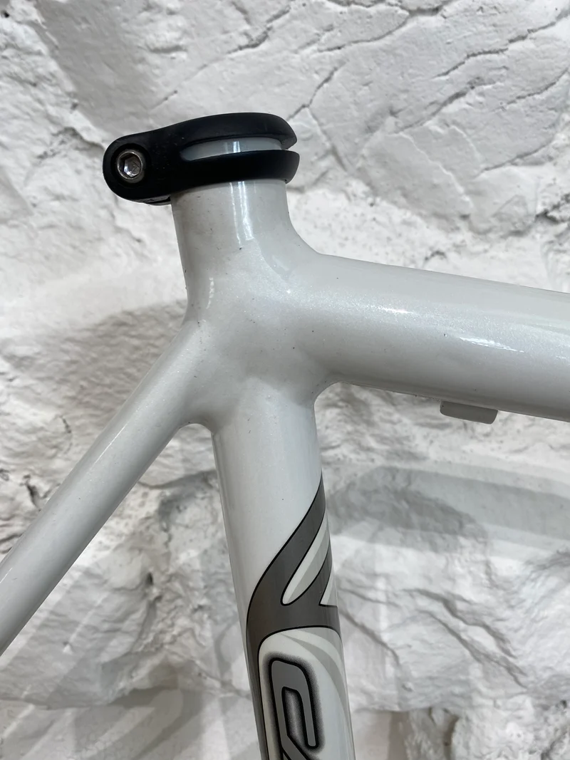 Optimo R1000 frameset CAAD 7