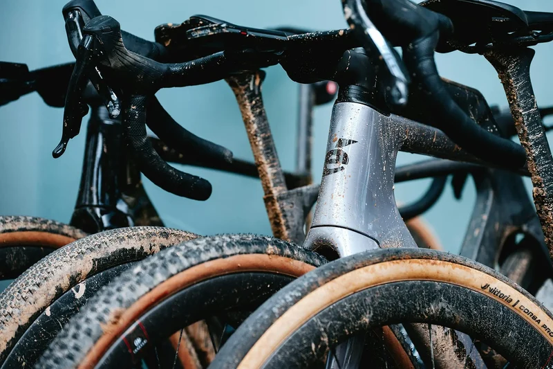 Cervelo Aspero-5 | SRAM Force E1