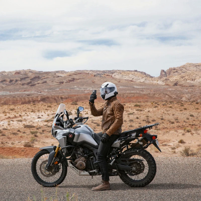 Motorcycle Bar Mount | Non-Charging | Locking v1 | PD Certified