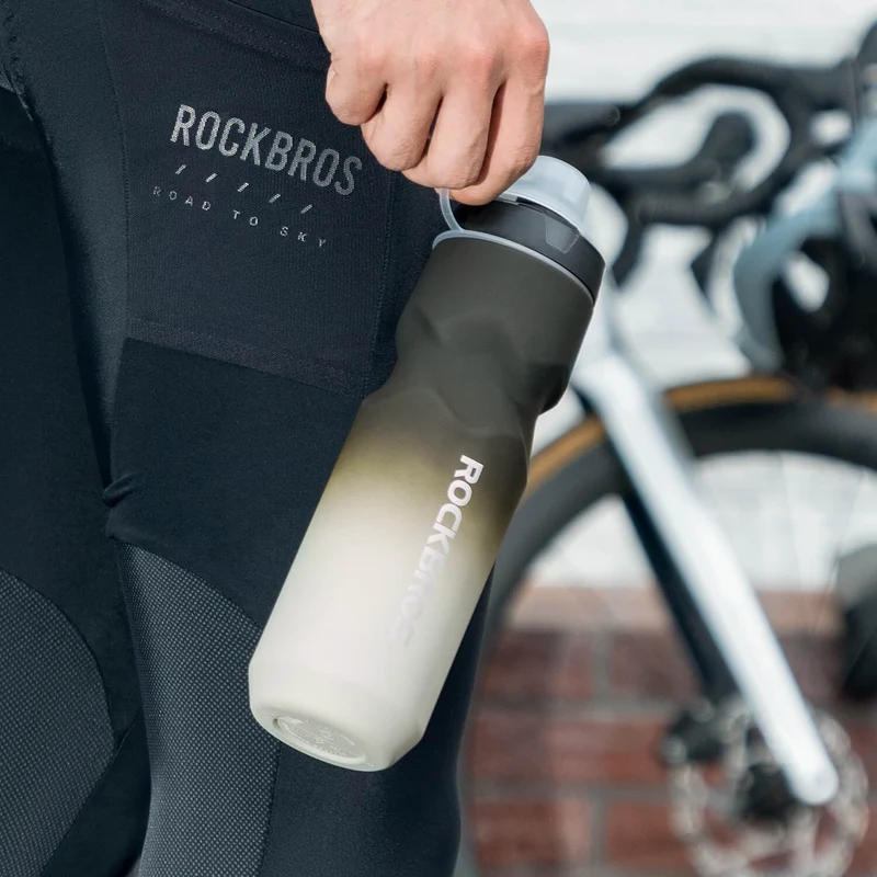 Fahrradflasche met auslaufsicherem Pull-Top-Verschluss 600/750ml