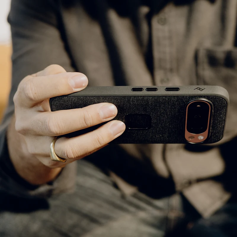 SlimLink Loop Case | Pixel 9 Pro | Charcoal