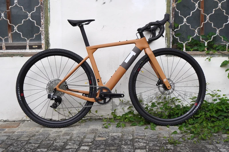 EXPLORO PRIMO RIVAL AXS XPLR 1X12 700c