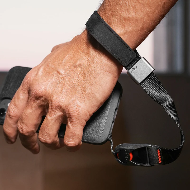 SlimLink Loop Case | iPhone 12 & 12 Pro | Charcoal