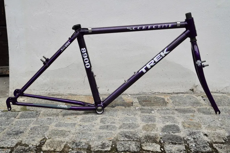 Trek 8900