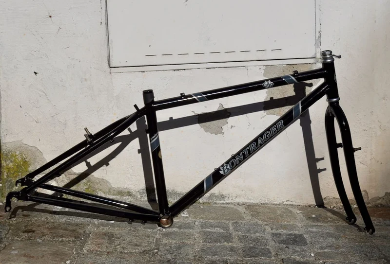 OR privateer frame in black