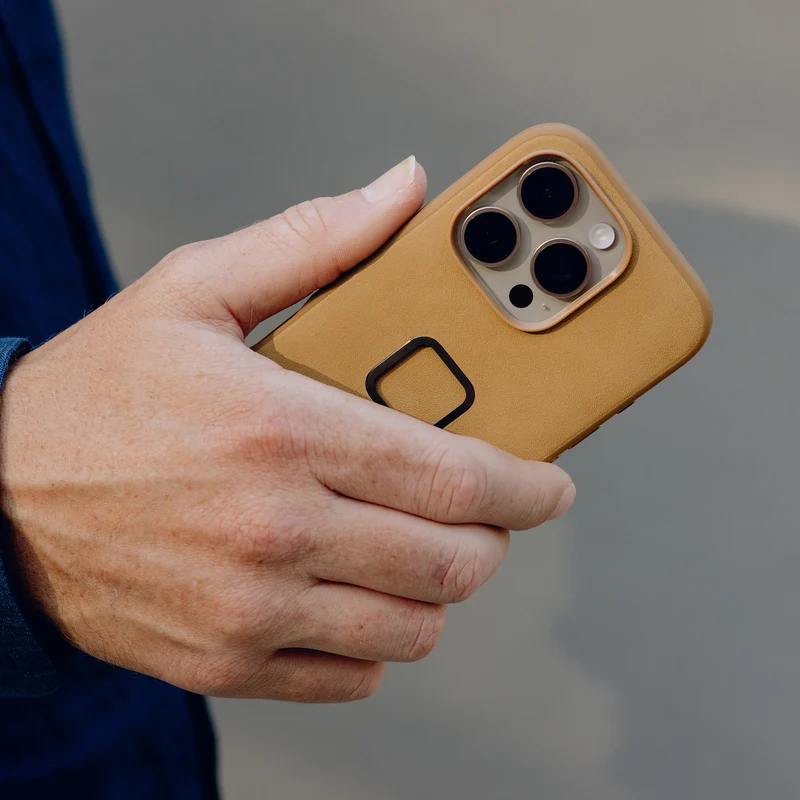 SlimLink Case | iPhone 16 Pro Max Tan
