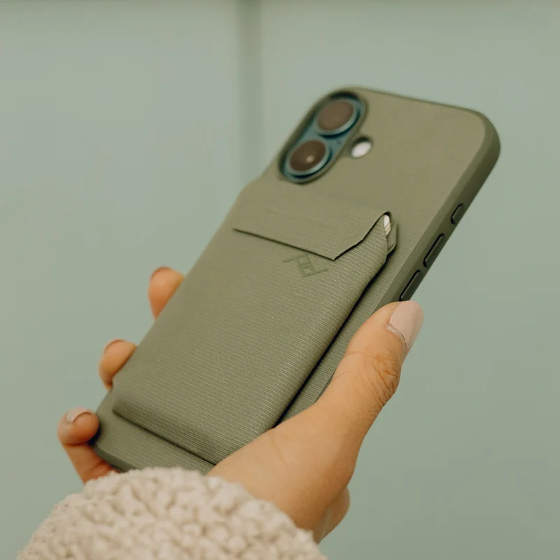 SlimLink Case | iPhone 16 Sage