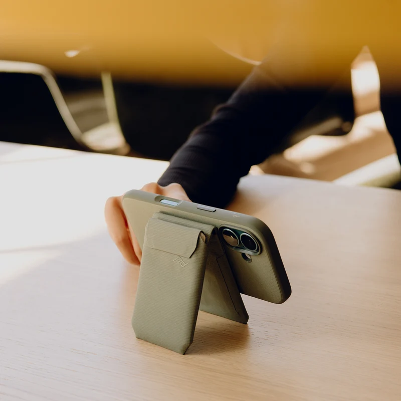 SlimLink Case | iPhone 16 Sage