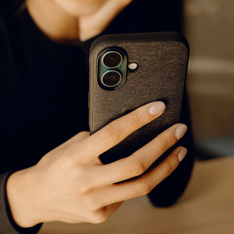 SlimLink Case | iPhone 16 Charcoal