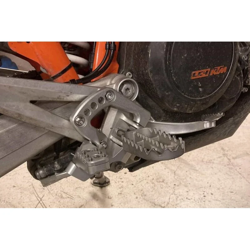 Twinpegs KTM 690 kit