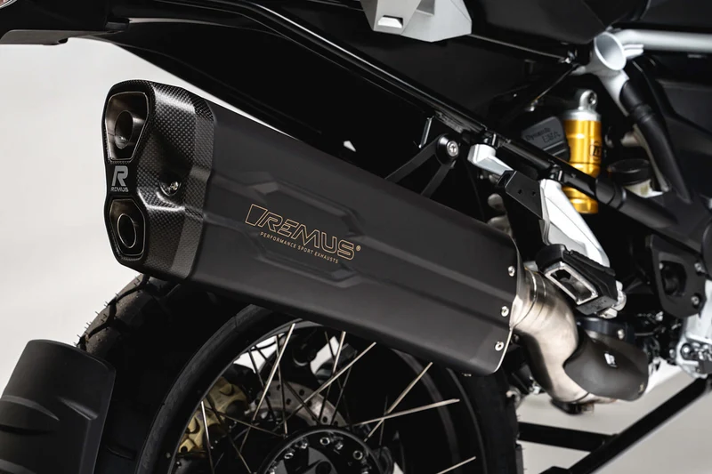 REMUS Slip on rear silencer REMUS 8 2.0