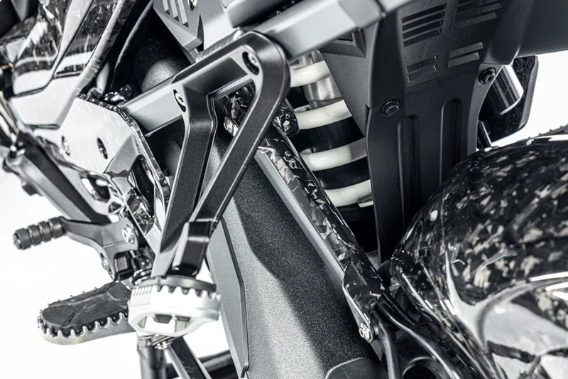 Ilmberger brake line cover R 1300 GS + Adventure