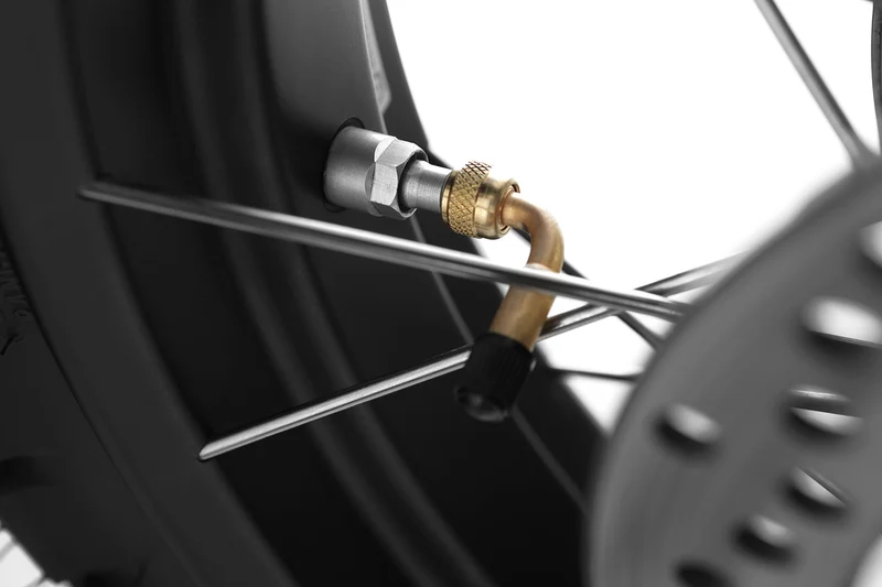 90Â° Valve stem adapter