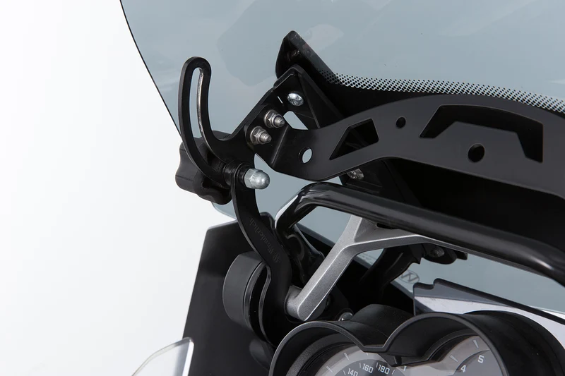 Wunderlich windshield reinforcement for orig or accessory windshield