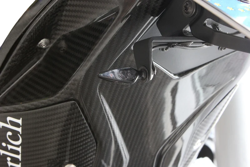 Wunderlich indicator bracket for accessory indicator