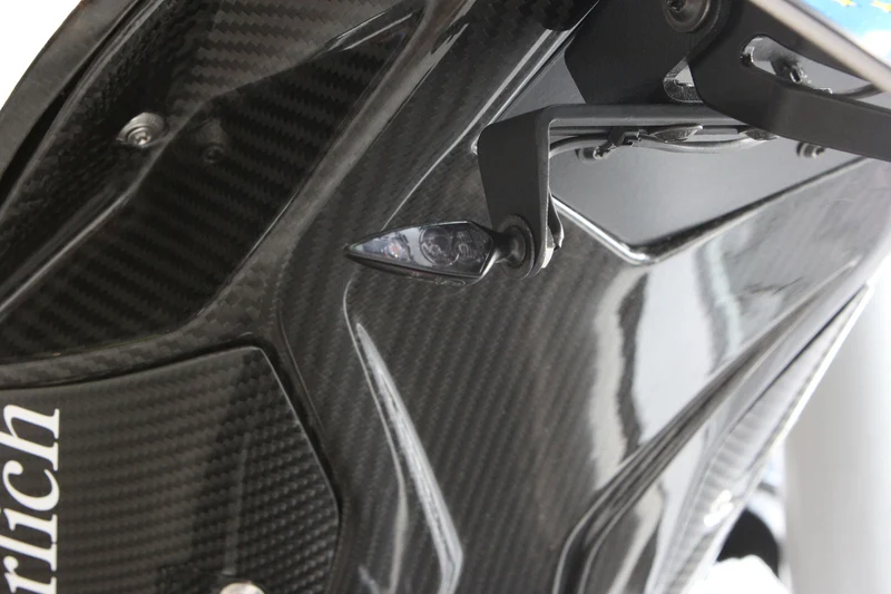 Wunderlich indicator bracket for accessory indicator
