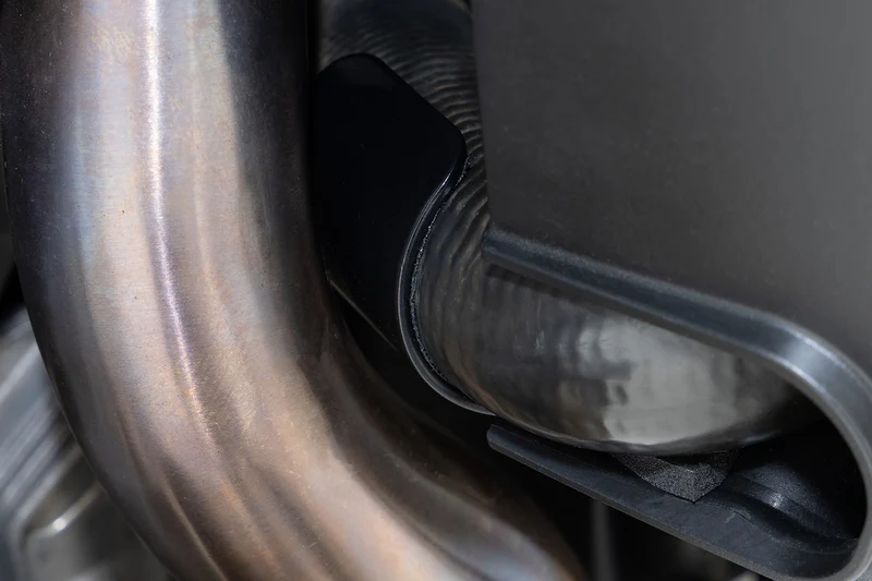 Wunderlich heat shield plate for the radiator hose