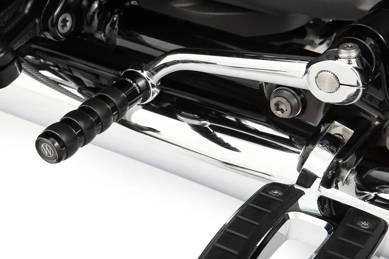 Wunderlich gear-shifter extension for models with footrests