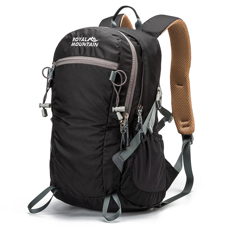Leichter Unisex Tagesrucksack mit atmungsaktivem Rückenpolster und verstellbarem Brustgurt Skanto