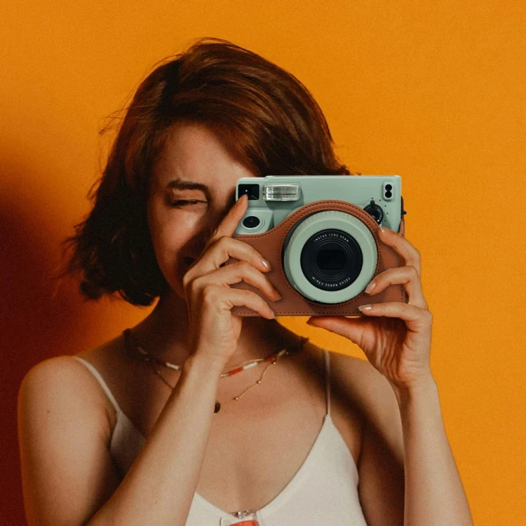 Skanto | Skanto Volllederhülle mit Schultergurt für FUJIFILM Instax WIDE 400 (Grün)