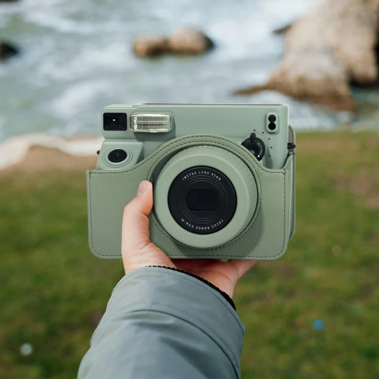 Skanto | Skanto Volllederhülle mit Schultergurt für FUJIFILM Instax WIDE 400 (Grün)