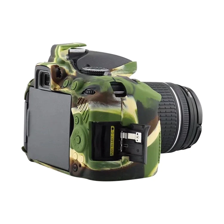 Skanto | Weiche Silikon-Schutzhülle für Nikon D5300 (Tarnmuster)