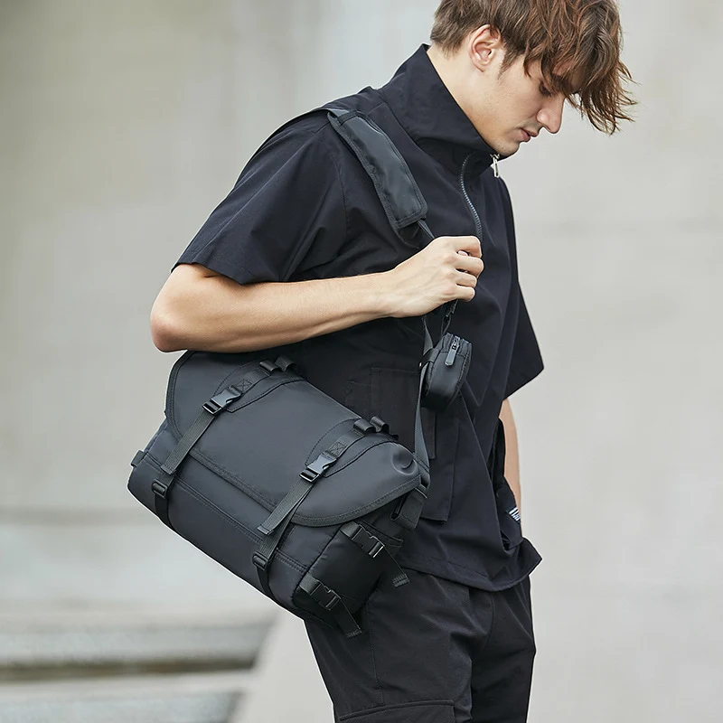 Vielseitige Crossbody-Mehrzwecktasche Skanto