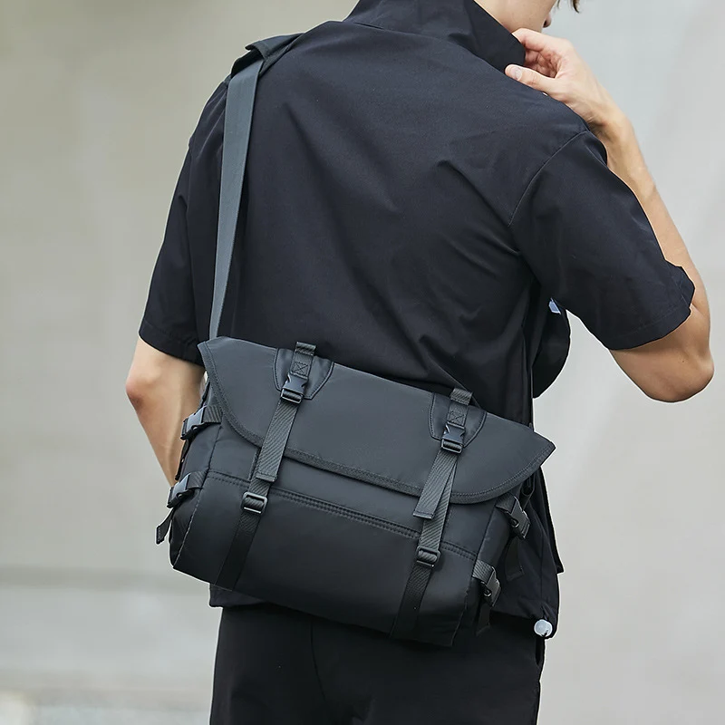 Vielseitige Crossbody-Mehrzwecktasche Skanto