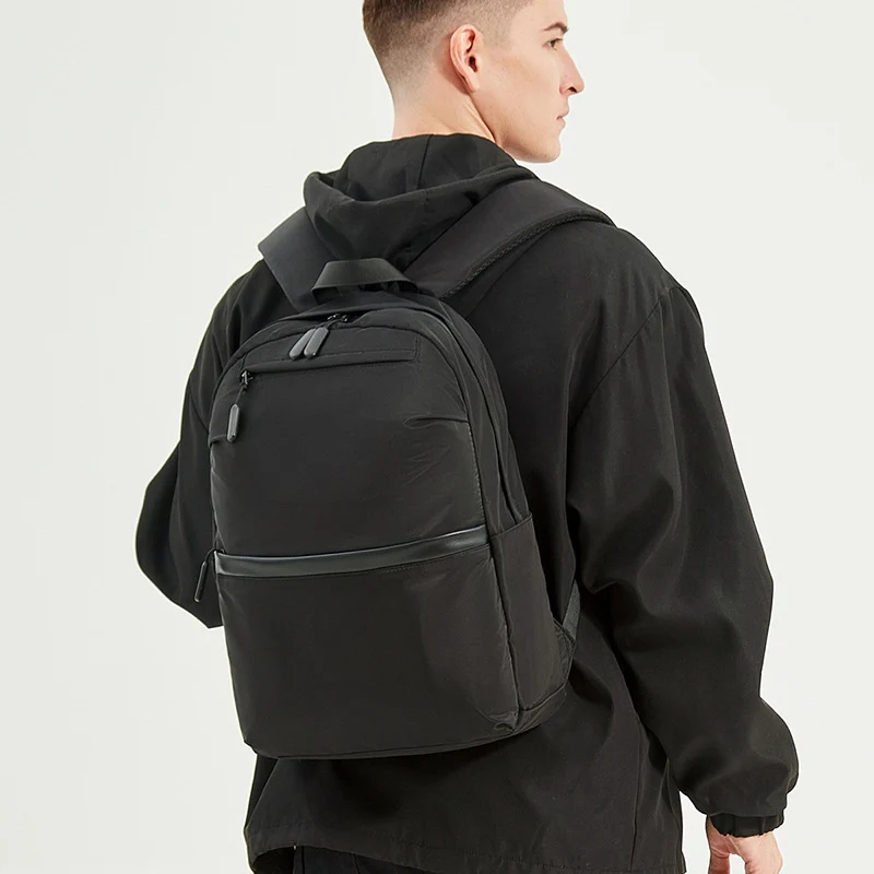 Urban Essential Leichter Rucksack Skanto