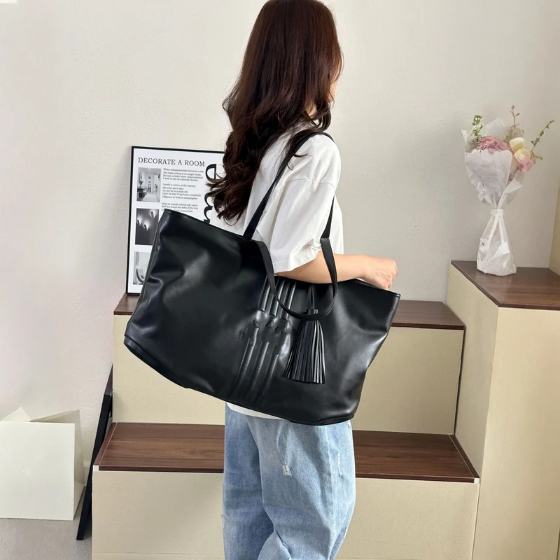 Stylische Alltagshandtasche Skanto