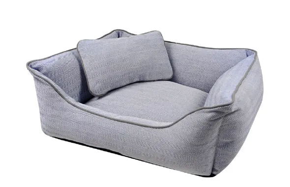Weiches, texturiertes Hundesofa