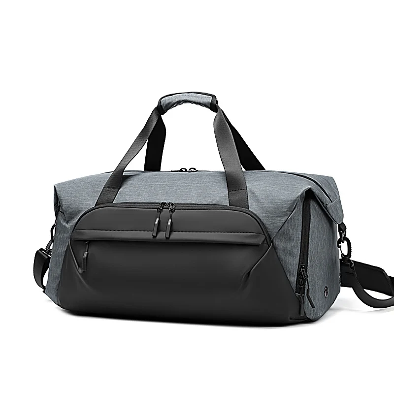 Sportliche Reisetasche aus wasserabweisendem Material und verschiedenen Fächern Skanto